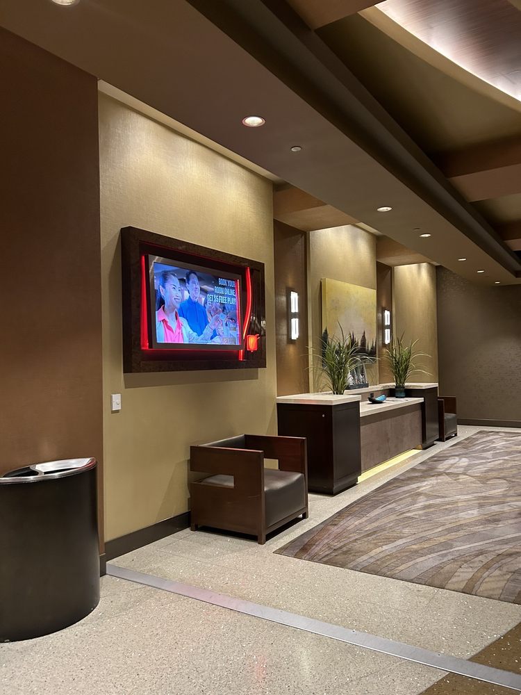 WETUMPKA CASINO & HOTEL Updated October 2024 69 Photos & 14 Reviews 100 River Oaks Dr