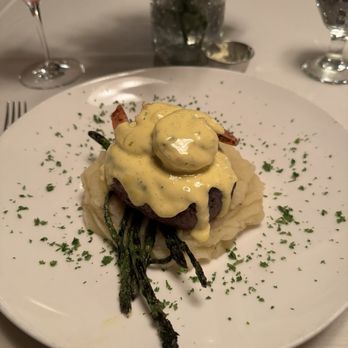 The Steakhouse - Filet de Oscar - Breakfast & Brunch Near Me - Paso Robles, California