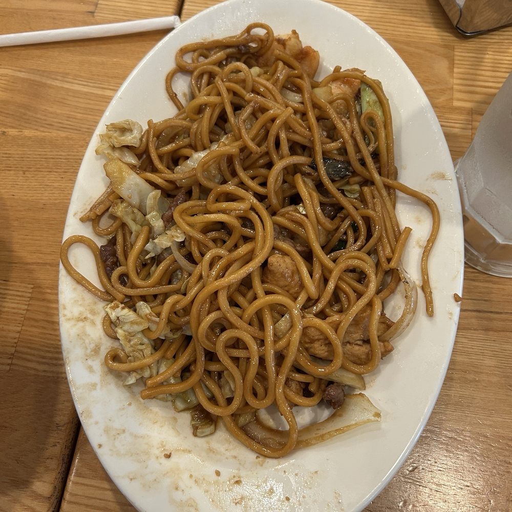 Lucky Chopsticks - Beef Chow Mein - Chinese Near Me - Long Beach, California