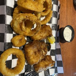 Fish and onion rings Fish and onion rings