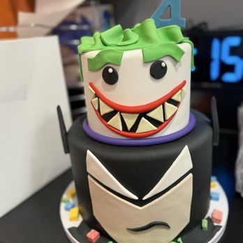 The Crimson Cake - Batman cake - Custom Cakes Near Me - Oceanside, California The Crimson Cake - Batman cake - Custom Cakes Near Me - Oceanside, California
