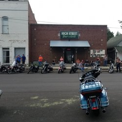 High Street Bar & Grill - Bikers Welcome!!!
