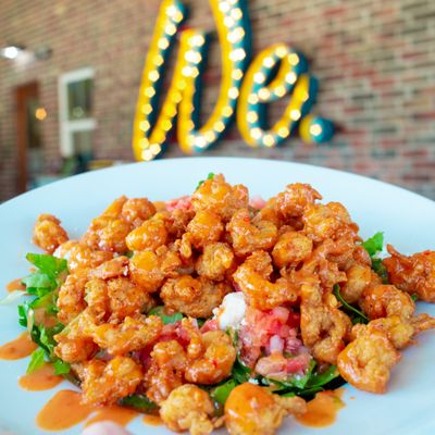 Willie's Restaurant by null