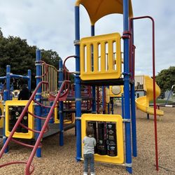 Ida Krusi Memorial Park - Lots to do for both toddlers and big kids!