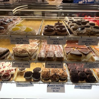Mike's Pastry - Display - Bakeries Near Me - Boston, Massachusetts Mike's Pastry - Display - Bakeries Near Me - Boston, Massachusetts