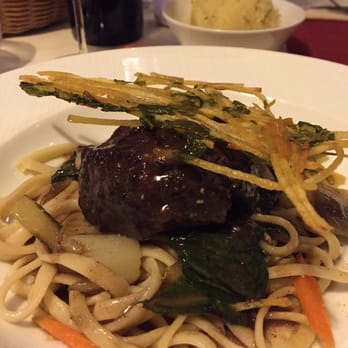 Le Hide - Boeuf bourguignon - French Near Me - Paris, 75