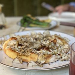 Gravitas - Truffle pizza