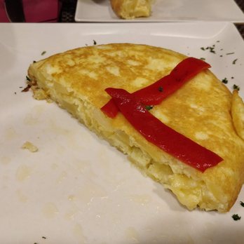 El arco pinoy tapas - Tortilla de patatas - Arroceria / Paella Near Me - Madrid, M