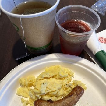 Hilton Garden Inn Pigeon Forge - Scrambled eggs, sausage, cranberry & hot tea - Hotels Near Me - Pigeon Forge, Tennessee Hilton Garden Inn Pigeon Forge - Scrambled eggs, sausage, cranberry & hot tea - Hotels Near Me - Pigeon Forge, Tennessee