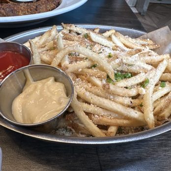 Salt & Pearl - Garlic Parmesan fries - Seafood Near Me - Redondo Beach, California Salt & Pearl - Garlic Parmesan fries - Seafood Near Me - Redondo Beach, California