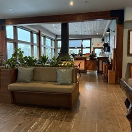 Lobby Lobby