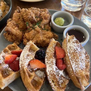 Horsefeather - Chicken and waffles - New American Near Me - Palo Alto, California Horsefeather - Chicken and waffles - New American Near Me - Palo Alto, California