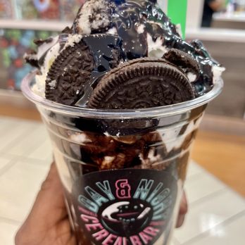 Day and Night Cereal Bar - Oreo Shake - Desserts Near Me - Springfield, Virginia Day and Night Cereal Bar - Oreo Shake - Desserts Near Me - Springfield, Virginia