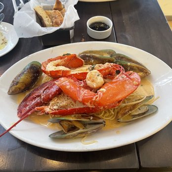 Mi Piace - Seafood spaghetti with Alfredo sauce. - Italian Near Me - Pasadena, California Mi Piace - Seafood spaghetti with Alfredo sauce. - Italian Near Me - Pasadena, California