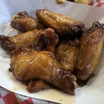 Top Round - chicken wings in orange chicken sauce - Ice Cream & Frozen Yogurt Near Me - Las Vegas, Nevada