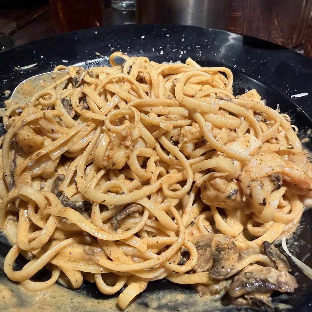 Back Porch Grill - Sammy's Seafood Pasta - Steakhouses Near Me - Hot Springs, Arkansas