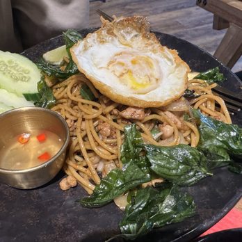 Pii Nong - Spaghetti stir fry - Thai Near Me - Toronto, Ontario