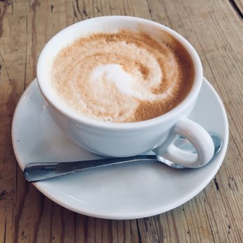 Brunch & Cake - large latte - Breakfast & Brunch Near Me - Barcelona, B Brunch & Cake - large latte - Breakfast & Brunch Near Me - Barcelona, B