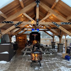 Ma Deeter's - Pavilion area