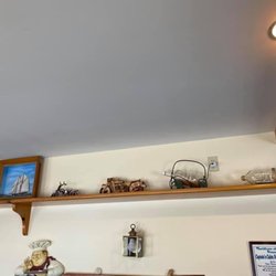 Captains Cabin Restaurant - Bar area and decor