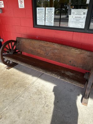 Rudy's "Country Store" and Bar-B-Q by null