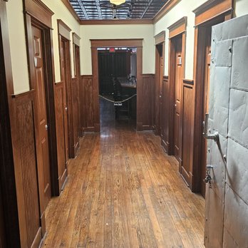 Tin Kitchen - Restrooms: Women on the Left, Men on the Right (3 of each) - Barbeque Near Me - Weston, Missouri Tin Kitchen - Restrooms: Women on the Left, Men on the Right (3 of each) - Barbeque Near Me - Weston, Missouri