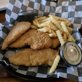 Bernie's Tap & Grill - Chicken tenders basket - Bars Near Me - Chicago, Illinois Bernie's Tap & Grill - Chicken tenders basket - Bars Near Me - Chicago, Illinois