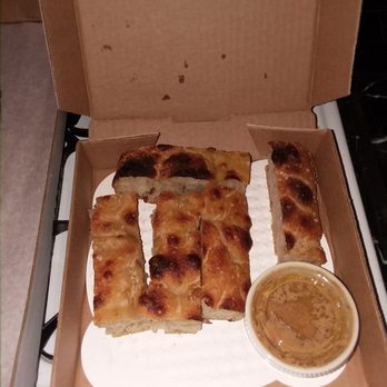 Wy'east Pizza - Focaccia with dip - Pizza Near Me - Milwaukee, Wisconsin