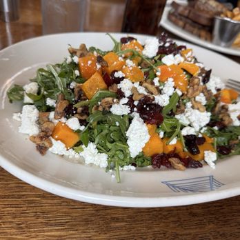 PIER 290 - Arugula salad - American Near Me - Williams Bay, Wisconsin