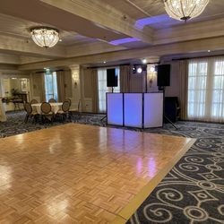 Lafayette Park Hotel & Spa - Thump Sound D.J. Services from Dublin performing at the amazing and magical Lafayette Park Hotel of 70 Guests. DJ Joe Manifesto