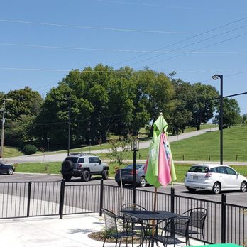 sweetFrog - Outside seating - Ice Cream & Frozen Yogurt Near Me - Sevierville, Tennessee