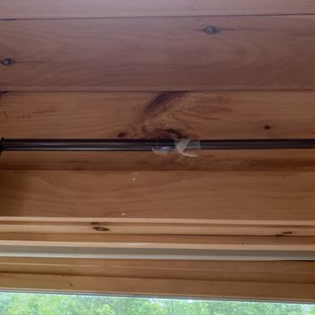 Vacasa - Blue Ridge - Broken curtain rods throughout the cabin - Guest Houses Near Me - Blue Ridge, Georgia