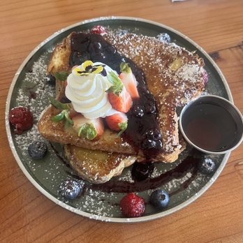 Greenhouse Penryn - Stuffed French toast with blueberry compote and fresh fruit! - Salad Near Me - Penryn, California