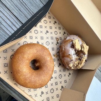 Holey Grail Donuts - Naked (mine! Plain is the best) and a whiskey n' s'mores for my husband! - Donuts Near Me - Honolulu, Hawaii Holey Grail Donuts - Naked (mine! Plain is the best) and a whiskey n' s'mores for my husband! - Donuts Near Me - Honolulu, Hawaii