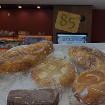 85°C Bakery Cafe-Henderson - Pastries - Bakeries Near Me - Henderson, Nevada