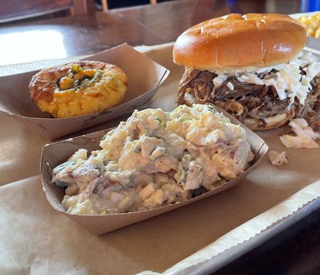 Woodyard Bar-B-Que by null