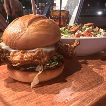 Finney's Crafthouse - Redlands - Peggy's Crispy Chicken - New American Near Me - Redlands, California Finney's Crafthouse - Redlands - Peggy's Crispy Chicken - New American Near Me - Redlands, California