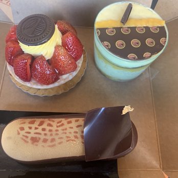 CocoLove - Strawberry tart, tres leche, and mani - Coffee & Tea Near Me - Jackson, Wyoming