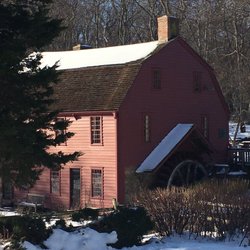 Gilbert Stuart Birthplace and Museum - Home and mill