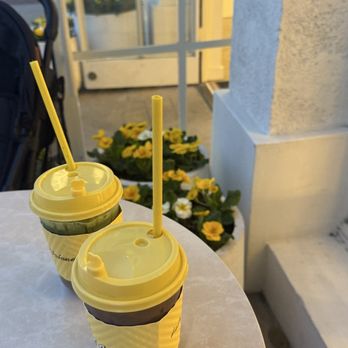 La La Land - Ice Lavender latte Strawberry matcha - Coffee & Tea Near Me - Glendale, California La La Land - Ice Lavender latte Strawberry matcha - Coffee & Tea Near Me - Glendale, California
