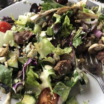 Fresh Chef - Black and blue fillet salad - American Near Me - Conover, North Carolina