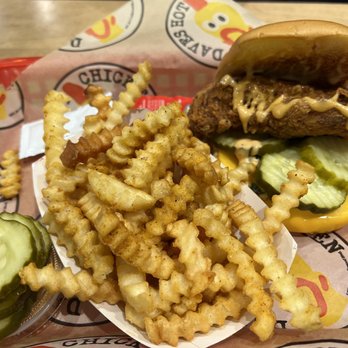Dave's Hot Chicken - Mild Chicken sandwich...Dave's #4 1 Slider with Fries - Chicken Shop Near Me - Fullerton, California Dave's Hot Chicken - Mild Chicken sandwich...Dave's #4 1 Slider with Fries - Chicken Shop Near Me - Fullerton, California