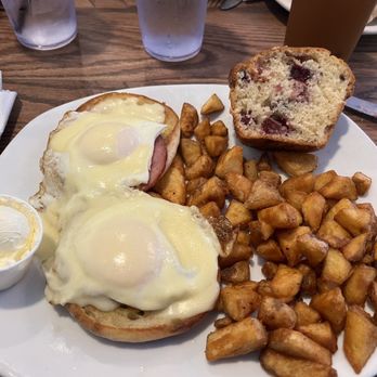 Becker’s Restaurant - Eggs Benedict with Home Fries and a Cranberry Orange muffin - American Near Me - Ashtabula, Ohio