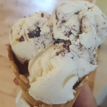 Scoopers - Cedar creek peanut butter chocolate fudge. - Ice Cream & Frozen Yogurt Near Me - Waupaca, Wisconsin Scoopers - Cedar creek peanut butter chocolate fudge. - Ice Cream & Frozen Yogurt Near Me - Waupaca, Wisconsin