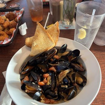 Good Winds Restaurant - Wine Bars Near Me - Rodanthe, North Carolina