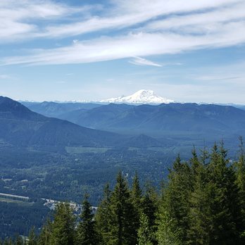 Mount Si - Mt. Rainier in all its glory - Parks Near Me Mount Si - Mt. Rainier in all its glory - Parks Near Me