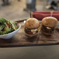 Juno's - Angus sliders
