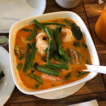 Ayada Thai - Thai Near Me - Elmhurst, New York