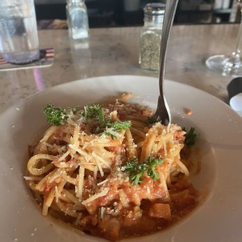 Parry's Pizzeria & Taphouse - Spaghetti Bolognese, lunch combo. Was a good price and was very good! - Pizza Near Me - Highlands Ranch, Colorado Parry's Pizzeria & Taphouse - Spaghetti Bolognese, lunch combo. Was a good price and was very good! - Pizza Near Me - Highlands Ranch, Colorado