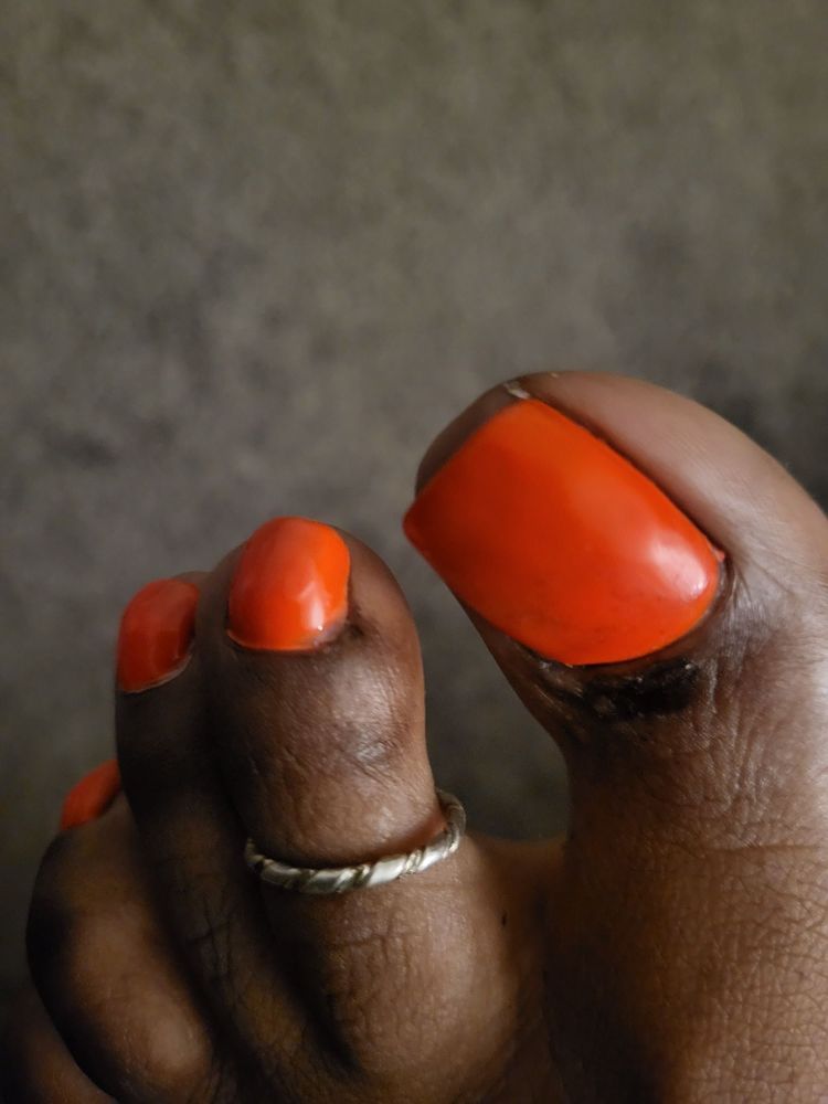 Hollywood Nails